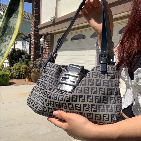 Fendi zucca shoulder bag - Picture 2 of 11